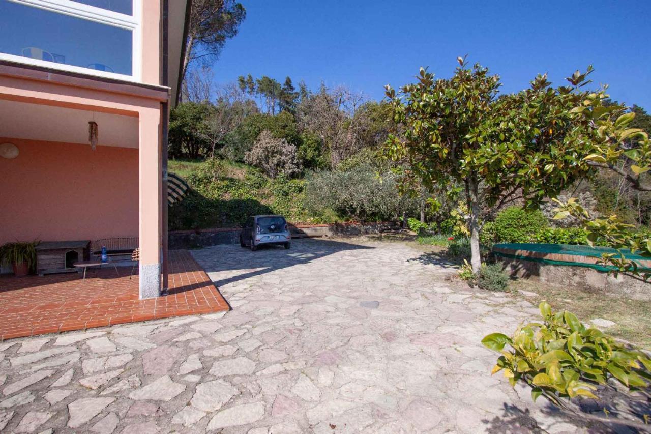 La Camelia Bianca B&B Lerici Bagian luar foto
