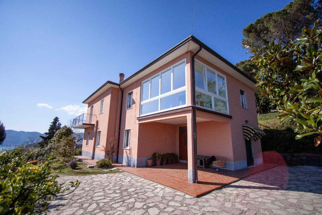 La Camelia Bianca B&B Lerici Bagian luar foto